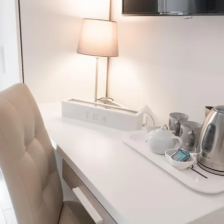 New Gallery בית הארחה נאפולי