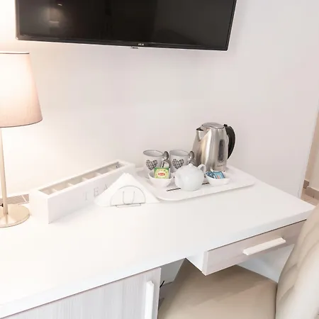 New Gallery בית הארחה נאפולי